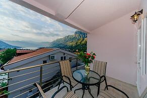 Paradise Bay Apartments