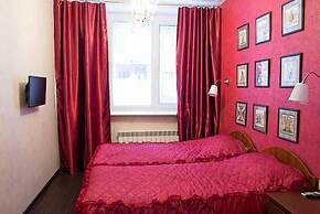 Red Hotel