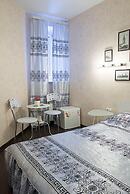 Red Hotel