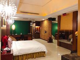Q Motel