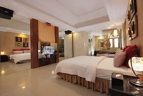 Q Motel