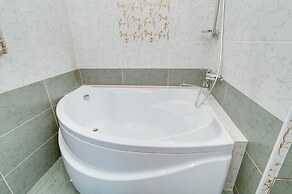 Aura Apartments