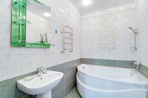 Aura Apartments