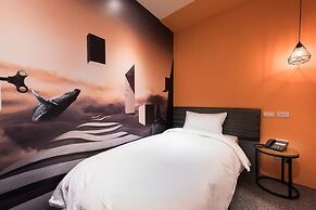 Hotel Half