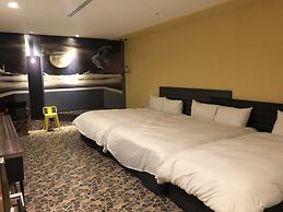 Hotel Half