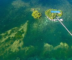 Rock Island Resort