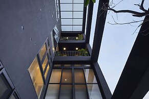 noir B&B