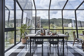noir B&B
