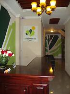 Ash White Hotel