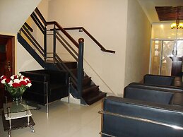 Ash White Hotel