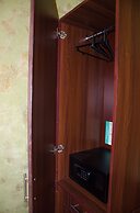 Ash White Hotel