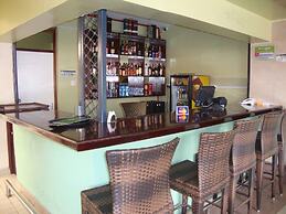Ash White Hotel