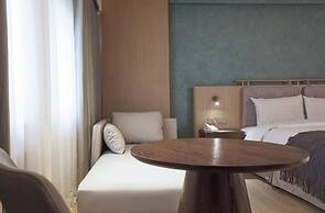 East Coast Hotel