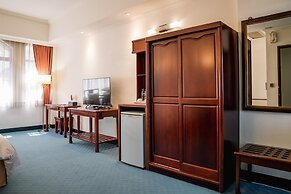 East Coast Hotel