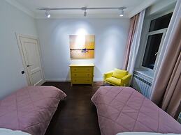 Opera Apartments