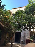 La Vieille Demeure