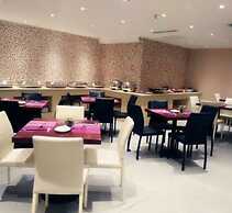 K Raphael Hotel