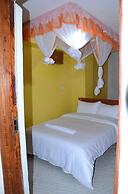 Golden Goose Hotel