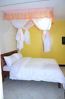 Golden Goose Hotel
