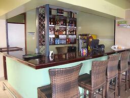 Golden Goose Hotel