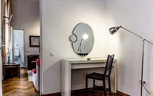 Piata Sfatului Apartments