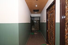 OYO 2407 Hotel Gera's M1