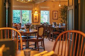 The Old House Inn
