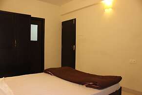 OYO 9364 Home Modern 2 BHK Pool View Candolim