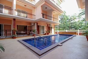 OYO 9792 Home 2BHK Poolside Siolim