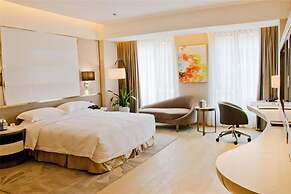 Howard Johnson Life Geckor Zhu
