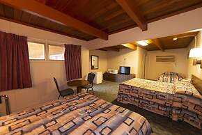Cedar Inn
