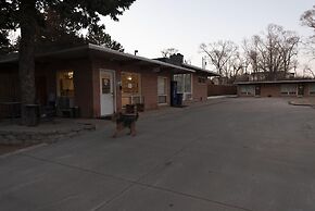 Cedar Inn