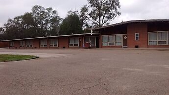 Cedar Inn