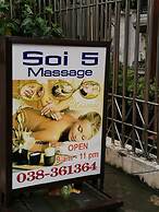 Soi 5 Apartment