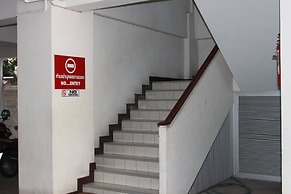 Soi 5 Apartment