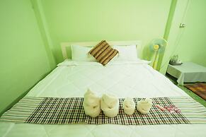 Ram Yai Homestay - Hostel
