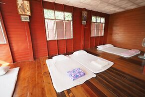 Ram Yai Homestay - Hostel