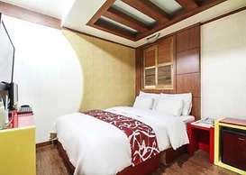 Couple Motel