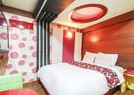 Couple Motel