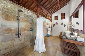 Karuna El Nido Villas