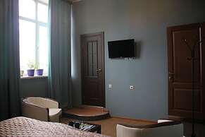 Tarleon Mini-Hotel
