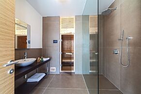 Golden Rays Luxury Villas