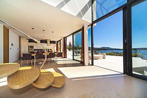 Golden Rays Luxury Villas