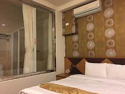 Ri Yue Hu Pan Hotel
