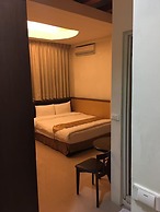 Ri Yue Hu Pan Hotel