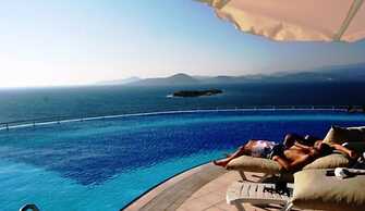Royal Heights Adabuku 3 Bedrooms Villa