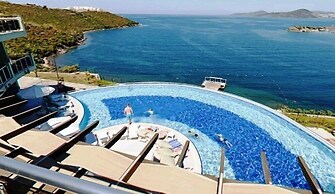 Royal Heights Adabuku 3 Bedrooms Villa