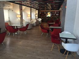 Katan Hotel