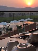 Mantis EPIC Hotel & Suites