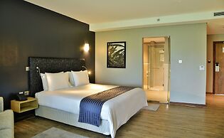Mantis EPIC Hotel & Suites